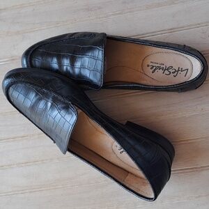 Lifestride Margot Black Gator Croc Print Loafers Classy Comfort Flexible Shoes